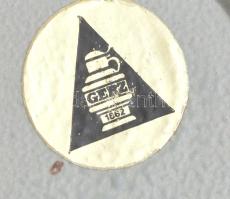 4 db díszes söröskorsó, kerámia, ón fedéllel, részben jelzett, kis kopásokkal, m: 15-16 cm