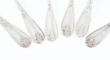 Ezüst(Ag) levélmintás kávéskanál, jelzett, h: 11 cm, nettó: 74,9 g