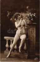 Erotikus meztelen hölgy / Erotic nude lady. J.A. Paris Serie 044. (non PC)