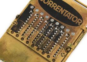 A Correntator csúszó összeadó. Réz, kopásokkal, 11x7,5 cm