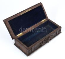 Antik rózsás faragott dobozka, szép állapotban, 11x26,5 cm
