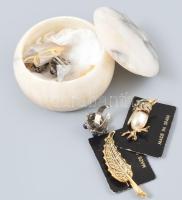 Alabástrom ékszeres dobozka bizsu szettekkel 8 cm