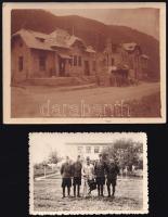 cca 1916 Sósmező, Erdély, épülő házak katonákkal + későbbi katonai fotó 14x9 cm, 6x9 cm