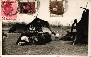 1936 Nagyszeben, Hermannstadt, Sibiu; Kazán cigányok sátortábora. J. Fischer 359.. 1936. / Tabara de tigani caldarari / Kesselzigeunerlager / Kalderash gypsy tent camp, folklore. TCV card (EB)