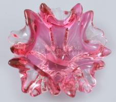Chribska cseh művészi üveg tálka / asztaldísz. Terv: Josef Hospodka, pink, kézzel készített üveg. Jelzés nélkül: Bohémia, hibátlan, d: 10 cm