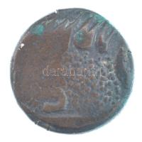 Kelták Kr. e. ~II-I. század bronz érme (3,40g) T:2 Celtic Tribes ~2nd-1st century BCE bronze coin (3,40g) C:XF