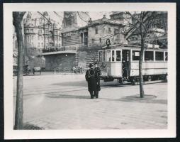 cca 1938 A budapesti Rudolf tér és a Simor utca között közlekedő 16-os villamos, fotó, 5×6 cm