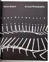 Aaron Scharf: Art and Photography. London, 1975., Penguin Books. Fekete-fehér fotókkal illusztrált. ...