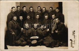 Magyar katonák csoportképe. Edison műterem, Fűzér ucca 13. photo (EK)
