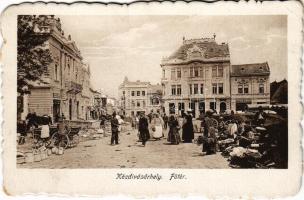 1918 Kézdivásárhely, Targu Secuiesc; Fő tér, piac, Kovács János, Szabó János üzlete / main square, market, shops (EK)