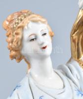 Sevres jelzéssel francia női figura, kézzel festett porcelán, virágokon apró lepattanások, jelzett, ...