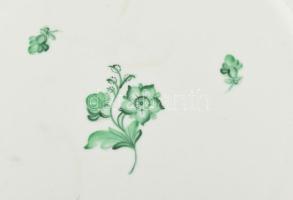 Herendi zöld virágmintás lapostányér, jelzett, kis kopásokkal, d: 25,5 cm