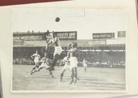 Az 1920-30-as évek labdarúgása gyűjtemény 26 db nagyrészt meccseken készült fotó különböző csapatokk...