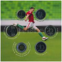 2016. 5-200Ft (6xklf) + "MLSZ (Magyar Labdarúgó Szövetség)" Cu-Ni-Zn emlékérem, forgalmi s...