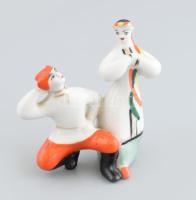 Szovjet/orosz népviseletes pár, kézzel festett porcelán figura, jelzett, minimális kopással, m: 6,5 cm