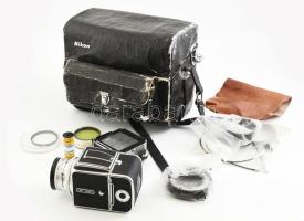 Hasselblad C500 fényképezőgép Carl Zeiss Planar 1:2,8 f=80 mm objektívvel. Tartalék filmkazettával, színszűrökkel, egyéb tartozékokkal, Megkímélt, állapotban / Hasselblad C500 vintage camera Zeiss Planar optics with accesories