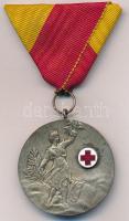 1940. Fém orvosi kitüntetés zománcozott rátéttel mellszalaggal, hátoldalán 1940.X.4. gravírozással (42mm) T:1-,2