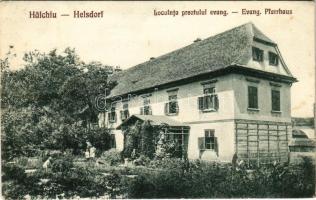 Höltövény, Helsdorf, Halchiu; Locuinta preotului evang. / Evang. Pfarrhaus / Evangélikus plébánia / Lutheran parish (EK)