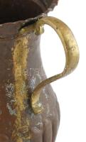 Monumentális antik réz kancsó, kis kopásokkal, m: 30 cm