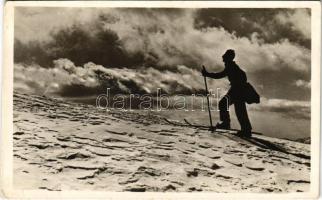 Radnai-havasok, Muntii Rodnei (Máramaros); Gargaló lejtőjén, síelés, téli sport / Varful Gargalau, winter sport, skiing