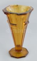 Borostyán színű, art deco üveg váza, gyári hibával a peremén, m: 25,5 cm
