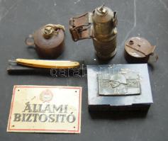 Vegyes tétel: fém dobozka, emlékül a haza fegyveres szolgálatáért felirattal, 2db lemezmécses eredeti kanóccal illetve egy darab bányászlámpa, Állami Biztosító tábla + egyéb