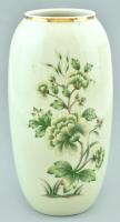 Hollóházi porcelán váza, kézzel festett, jelzett, apró kopásnyomokkal, m: 16,5 cm