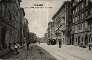 Trieste, Trieszt; Via Conte Francesco Stadion / street view, tram (EK)