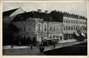 1939 Munkács, Mukacheve, Mukacevo; Csillag szálloda a Rákóczi utcán, autóbusz / Hotel Cilag a Rákoczyho ulice / hotel, street, autobus (EK)