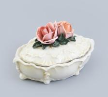 ENS porcelán bonbonier, figurális rózsákkal, kis lepattanások, jelzett, 18x10 cm