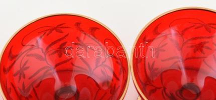 Tűzpiros aranyozott, virágmotívumos likőröspohár, 6 dn, hibátlan, m: 6,5 cm