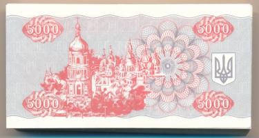 Ukrajna 1995. 5000K (100x) nagyrészt sorszámkövetők T:I,I- Ukraine 1995. 5000 Karbovantsiv (100x) mo...