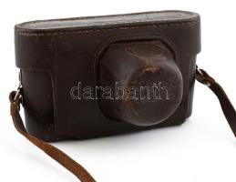 cca 1960 FED-2 szovjet fényképezőgép, Industar-26M 1:2,8/50 mm objektívvel, eredeti tokjában, működő...