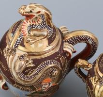 5 személyes régi japán, sárkányos teáskészlet, kopásokkal, jelzett