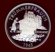 Németország 2000. "Trümmerfrauen" Ag 20,1g T:PP