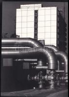 1982 Kasza László vintage fotóművészeti alkotása (Energia), ezüst zselatinos fotópapíron, felületén törésvonal, 29x20,5 cm