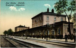 1925 Érsekújvár, Nové Zámky; Nadraze / Pályaudvar, vasútállomás / railway station