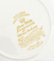 Angol aranyozott süteményes tányér, fajansz, jelzett, mázrepedésekkel, d: 18 cm