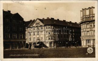 1924 Hradec Králové, Königgrätz; Husovo Námestí, Slavia, Karel Hynek, / square, shops (EK)