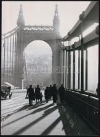 cca 1935 Budapest, Erzsébet híd, mai nagyítás, 23,5x17,3 cm
