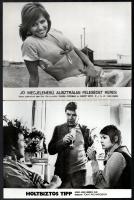 cca 1984 ,,Áruló a vezérkarban című lengyel filmdráma és más filmek jelenetei és szereplői, 13 db vintage produkciós filmfotó, ezüst zselatinos fotópapíron, a használatból eredő (esetleges) kisebb hibákkal, 18x24 cm