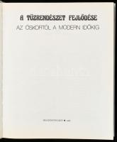 Dr. Szilágyi János-Dr. Szabó Károly: A tűzrendészet fejlődése az őskortól a modern időkig. Bp.,1986,...