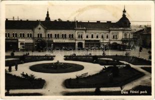 Dés, Dej; Fő tér, Hangya Szövetkezet, Szigyártó Sámuel, Moritz Ernő, Szentkirályi Jenő, Salamon Jakab cipőáruház, Gersner Ödön, Bíró, Wolf, Heinovits Ferenc üzlete, gyógyszertár / main square, shops, pharmacy (fl)