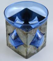 Design üveg váza fém foglalatban, kopásokkal, m: 8,5 cm