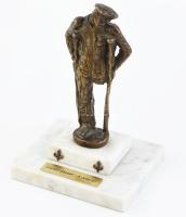 Loósz József: A veterán. Bronz, márvány talapzaton, jelzett, m: 25 cm