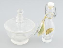 Zwack régi, dombornyomott feliratos üveg, kissé sérült dugóval, m: 8,5 cm + Achilli olasz likőrös üveg, m: 13 cm