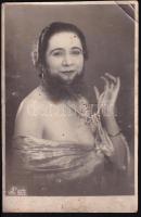 cca 1920 A szakállas nő fotó 12x17 cm Szamárfüllel