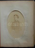 cca 1860-1890 Fotó gyűjtemény: 16 db keményhátú fotó, felerészt katonákat ábrázolóak korabeli kapcso...