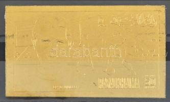 Football golden-foiled imperforated stamp, Labdarúgás aranyfóliás vágott bélyeg
