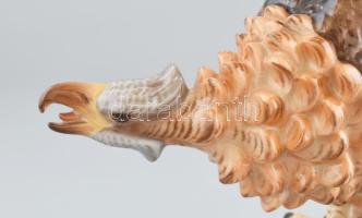 Herendi porcelán turul, kézzel festett, jelzett, kis kardja szépen restaurált, m: 32 cm